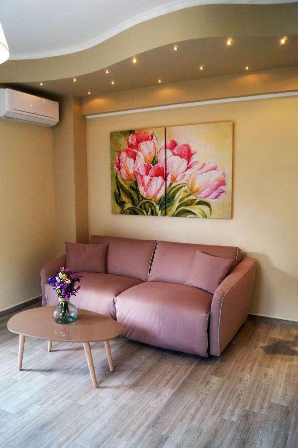 Melody Apartments อาโยส นิโกลาออส ภายนอก รูปภาพ