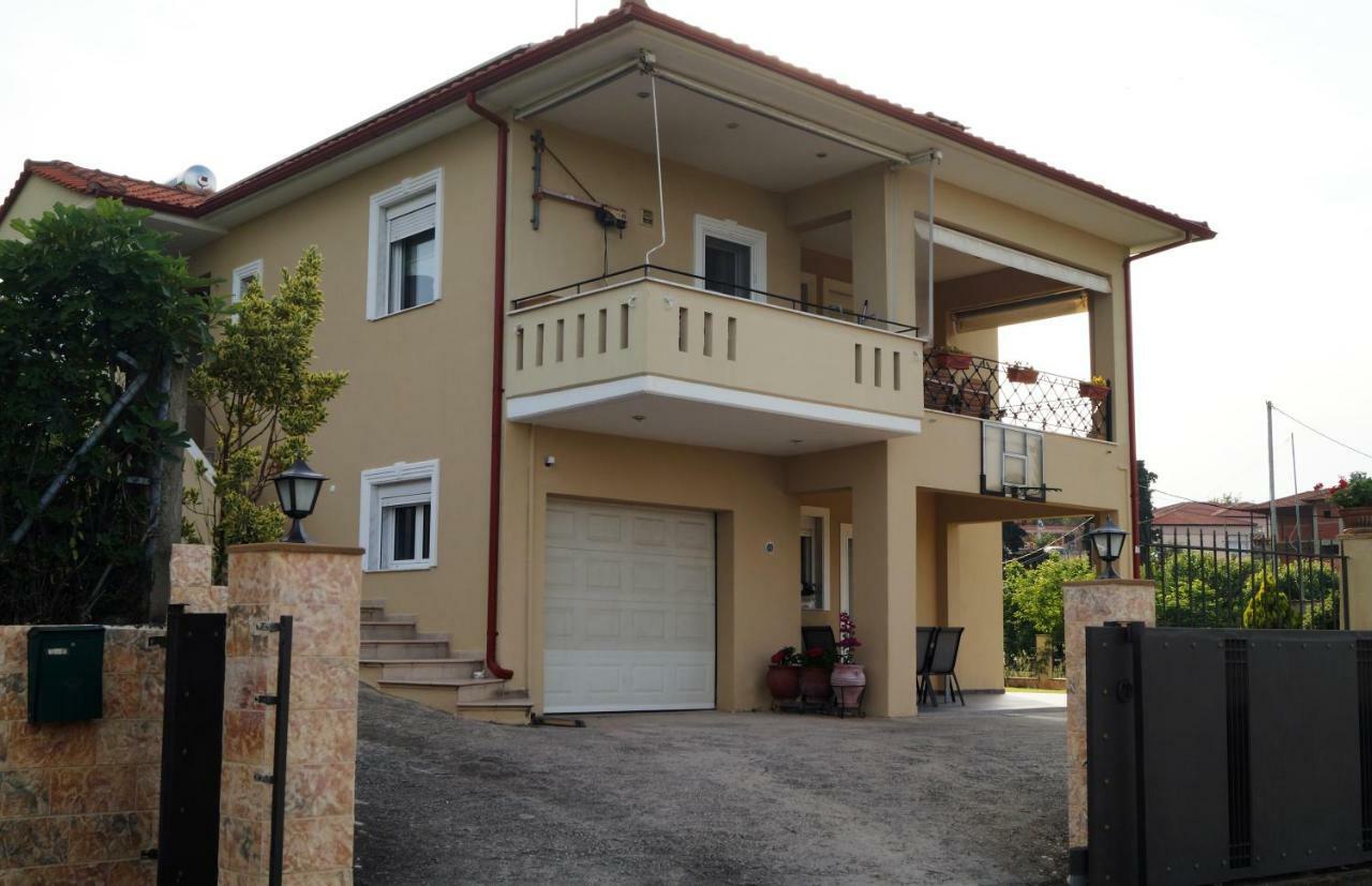 Melody Apartments อาโยส นิโกลาออส ภายนอก รูปภาพ