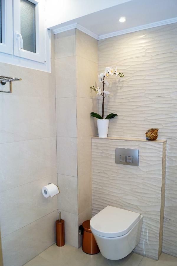 Melody Apartments อาโยส นิโกลาออส ภายนอก รูปภาพ