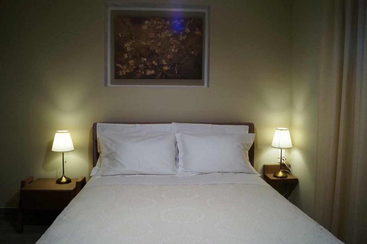 Melody Apartments อาโยส นิโกลาออส ภายนอก รูปภาพ
